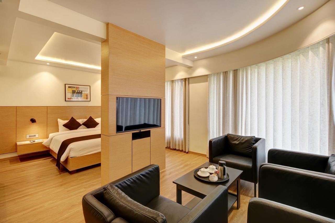 Hotel Mumbai House Ghansoli, Navi Mumbai Eksteriør bilde