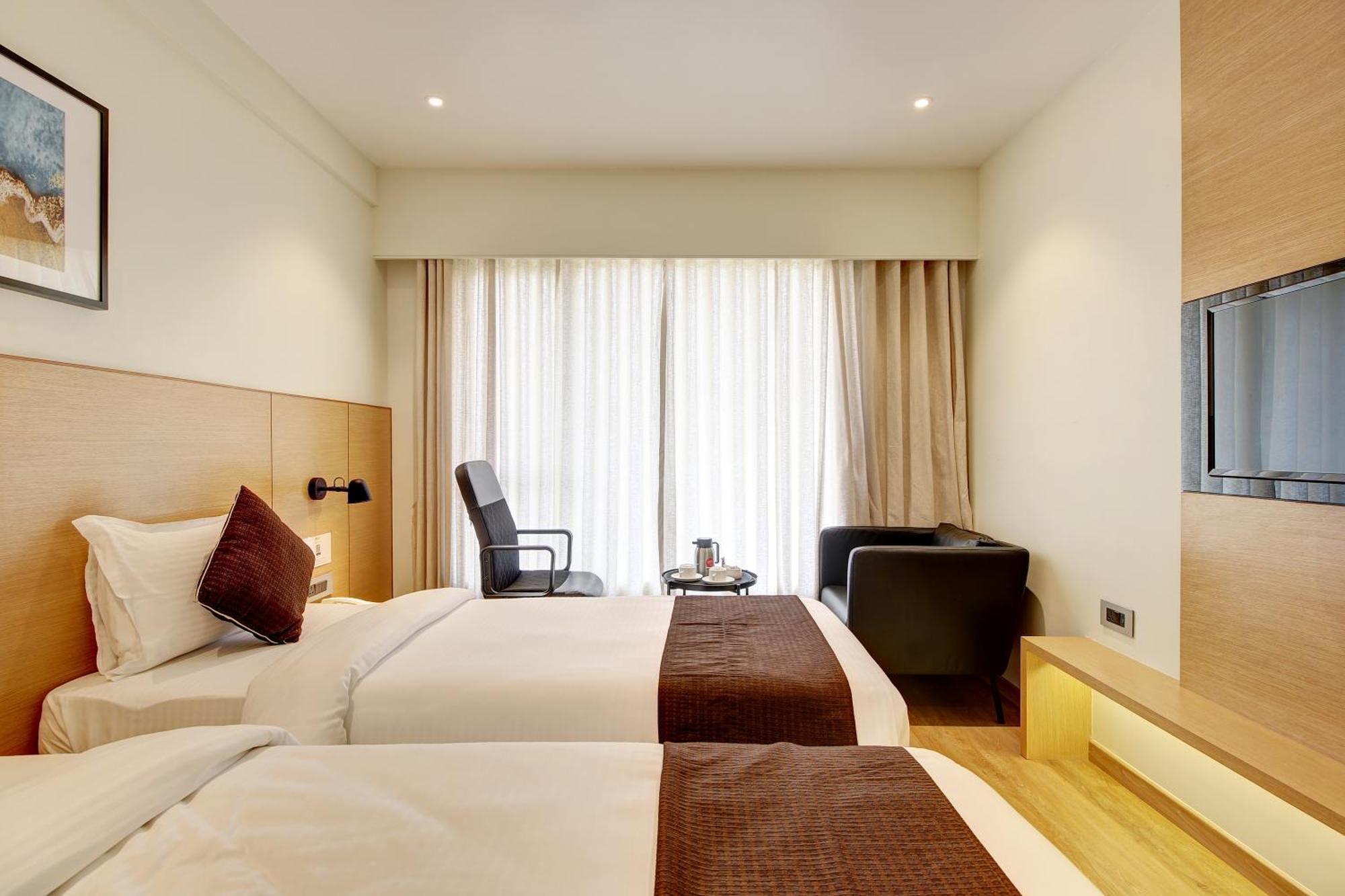 Hotel Mumbai House Ghansoli, Navi Mumbai Eksteriør bilde